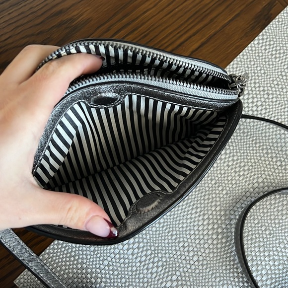 KATE SPADE metalic crossbody with matching wallet - Picture 7 of 8